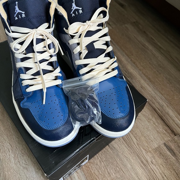 Jordan 1 - Picture 2 of 6